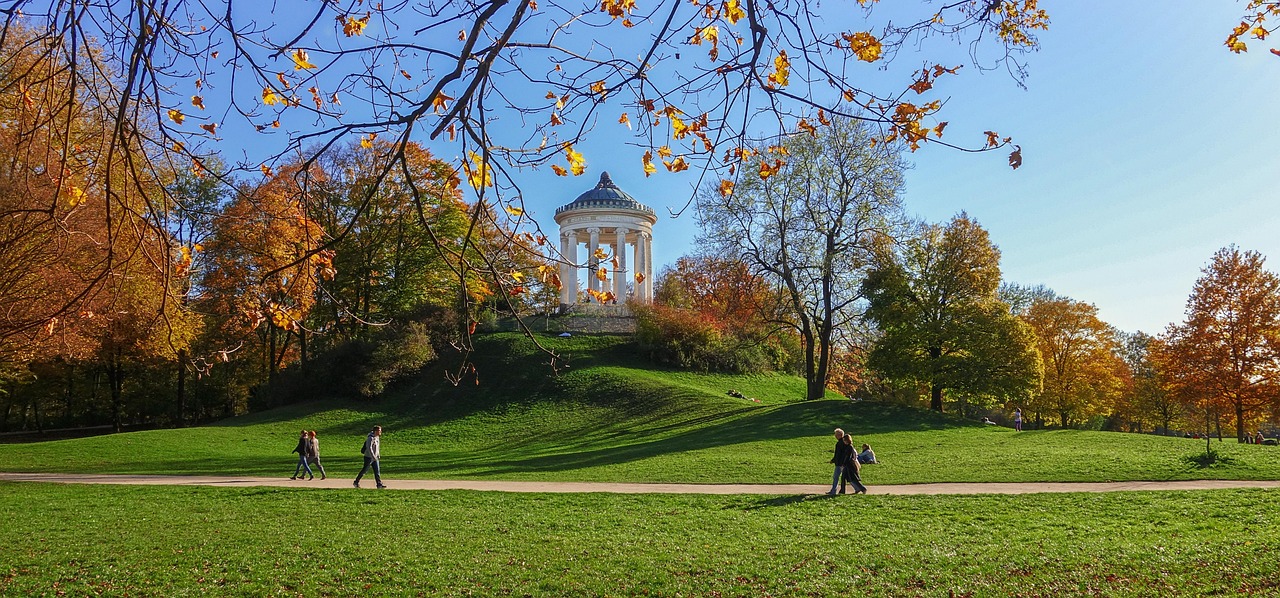 Hochzeit am See in München: Die 5 schönsten Kulissen für eine unvergessliche Hochzeit 2 Englischer Garten in München, Heiraten am See in München im englischen Garten in München, Hochzeitslocation München