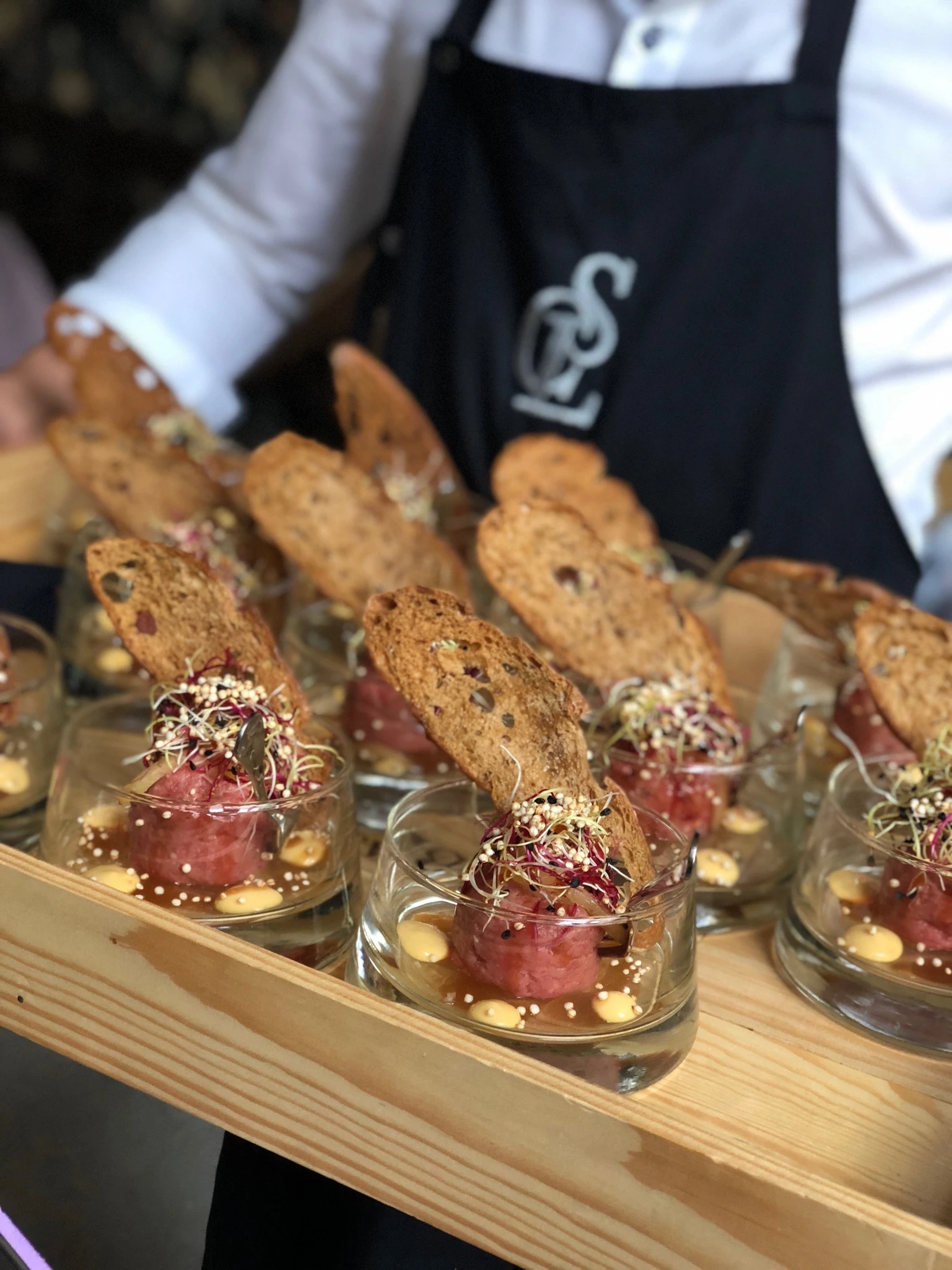 15 Außergewöhnliche Catering Ideen: Kulinarik neu gedacht 16 Flying Buffet von CSL Catering München