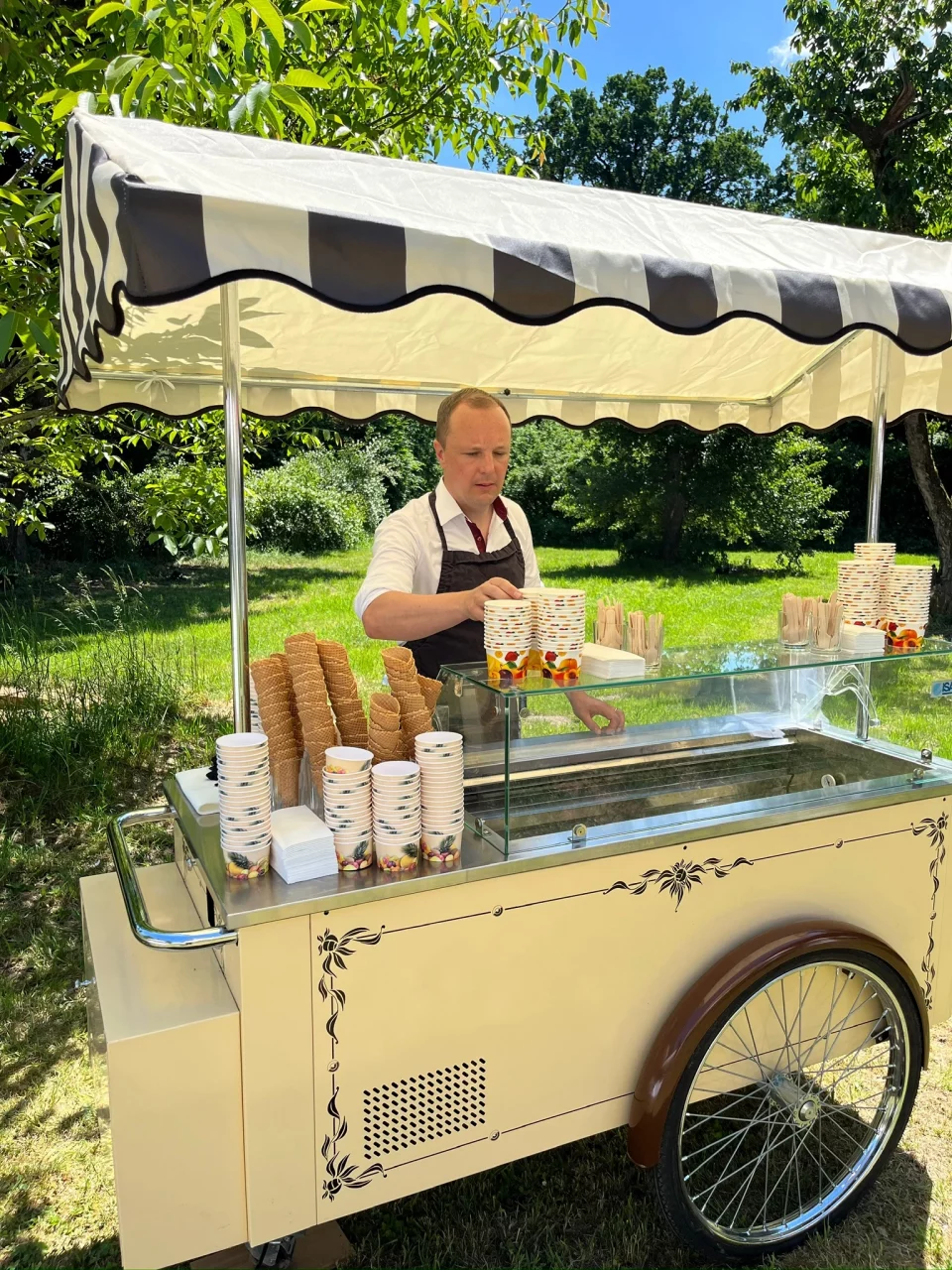 15 Außergewöhnliche Catering Ideen: Kulinarik neu gedacht 2 Foodstand von CSL Catering München