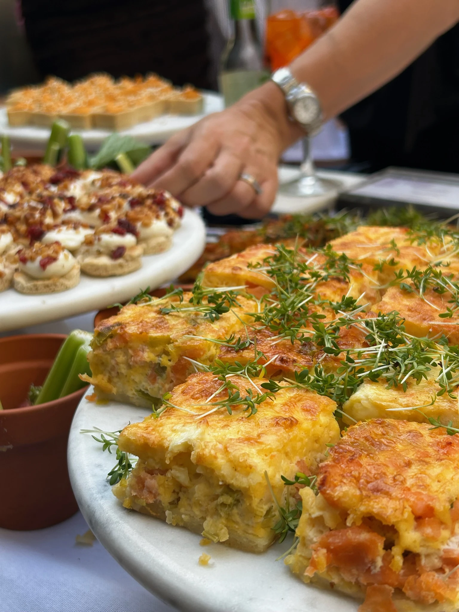 Warmes Buffet Catering: Ideen für Ihren Geburtstag 8 Quiche von CSL Catering München